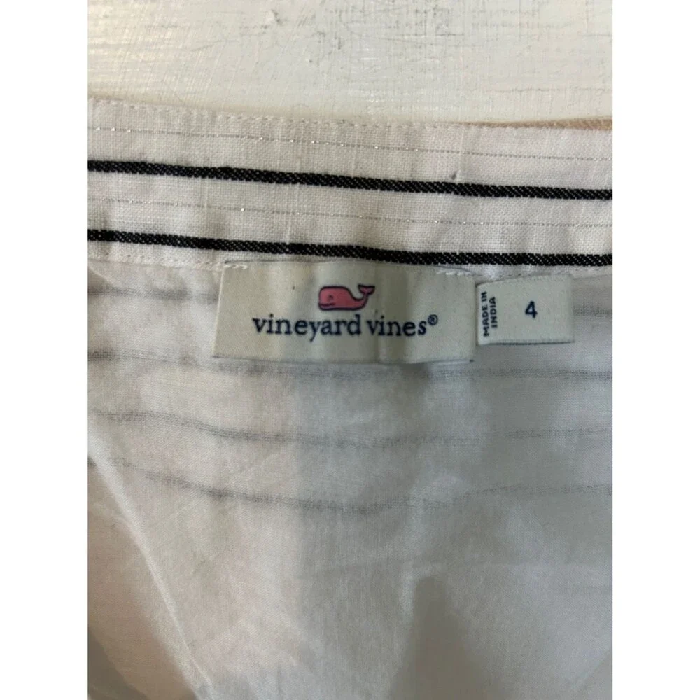 Vineyard Vines White Tunic Dress with Stripes and metallic accents. Size 4